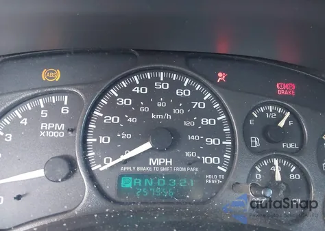 2002 Chevrolet Silverado 1500 z USA, uszkodzony, nr VIN 1GCEC14W42Z159104